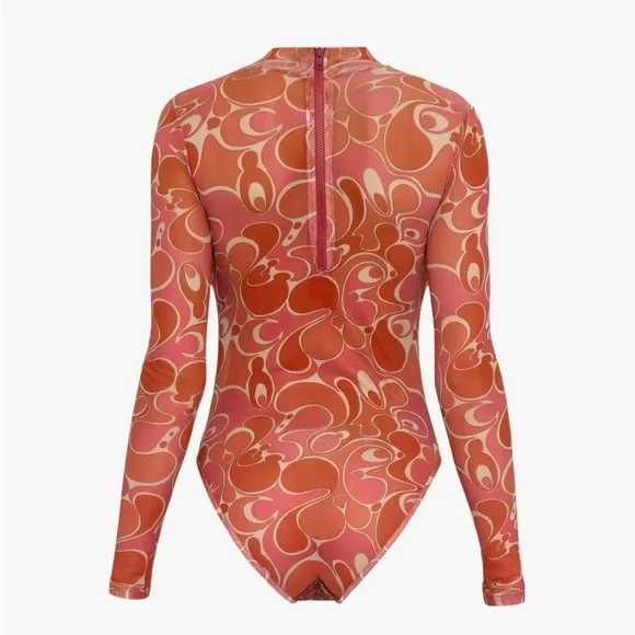 ANDREA IYAMAH - ELLE CARO PRINT BODYSUIT- SIZE XS

ELLE CARO PRINT BODYSUIT
$160 - Picture 5 of 6